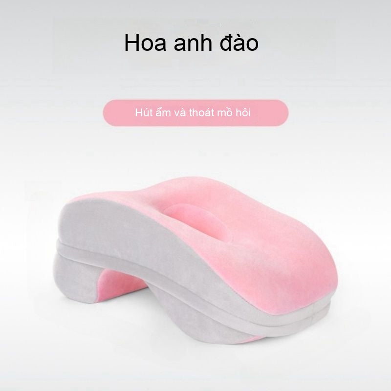 Học sinh nghỉ trưa nằm gối ngủ, bàn học của trẻ em nằm gối, văn phòng dựa gối đi làm, ngủ trưa, đồ t