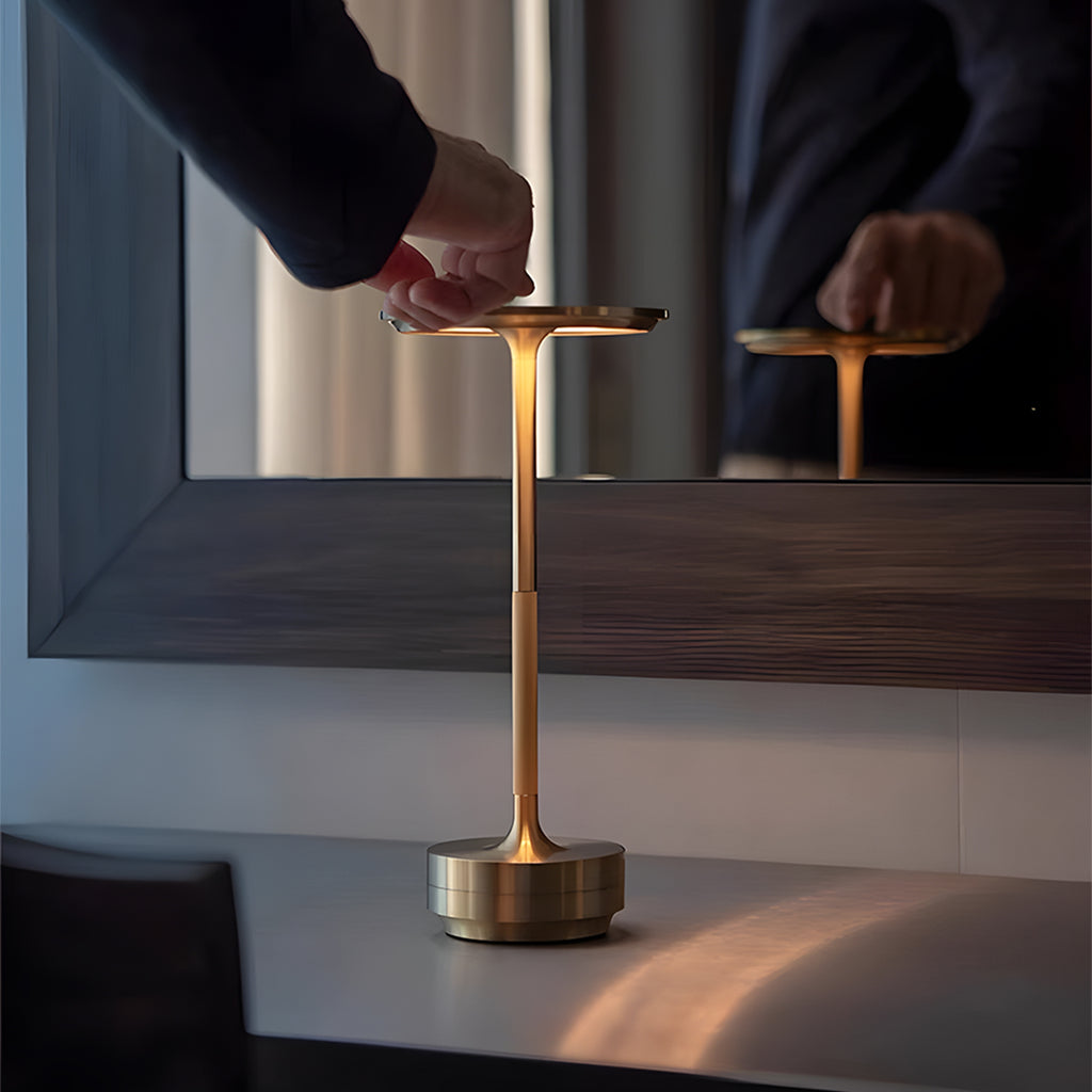 Đèm retro sáng tạo không khí đèn quán cà phê sáng tạo sạc ngoài trời cắm trại đèn ngủ đèn ngủ